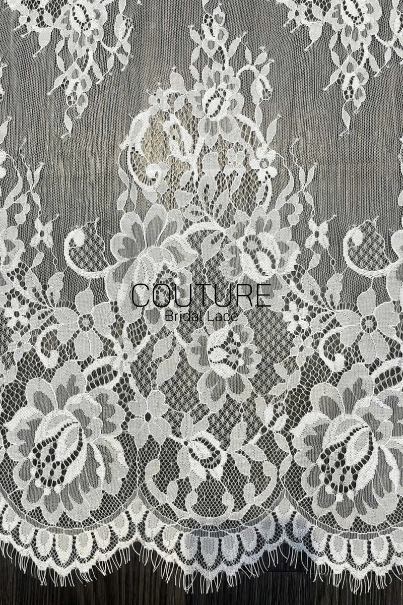Lace Trim: Ivory Delicate Floral Bouquet Pattern with Scalloped Floral Edge and Mesh, 3 Meters
