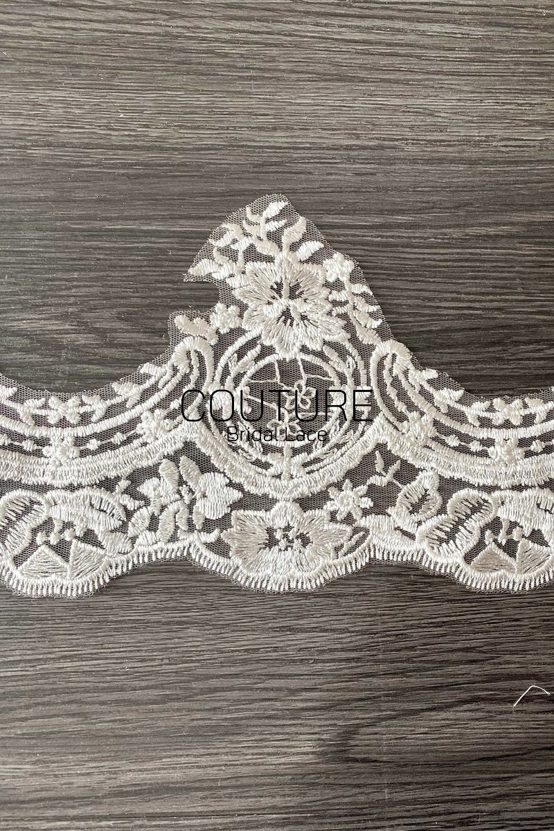 Lace Trim: Ivory Delicate Floral Vine Scroll with Scalloped Botanical Edge Border, 1 Meter