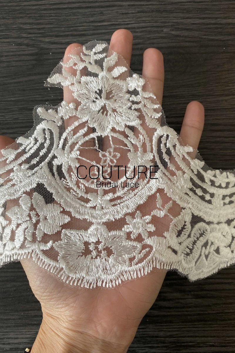 Lace Trim: Ivory Delicate Floral Vine Scroll with Scalloped Botanical Edge Border, 1 Meter