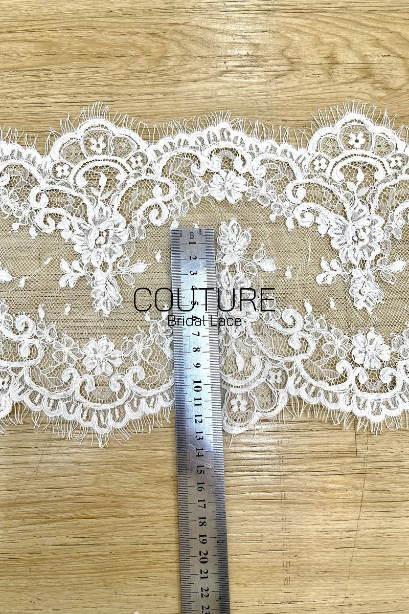 Lace Trim: White Ornate Floral Medallion Design with Scalloped Eyelash Fringe Edge, 3 Meters