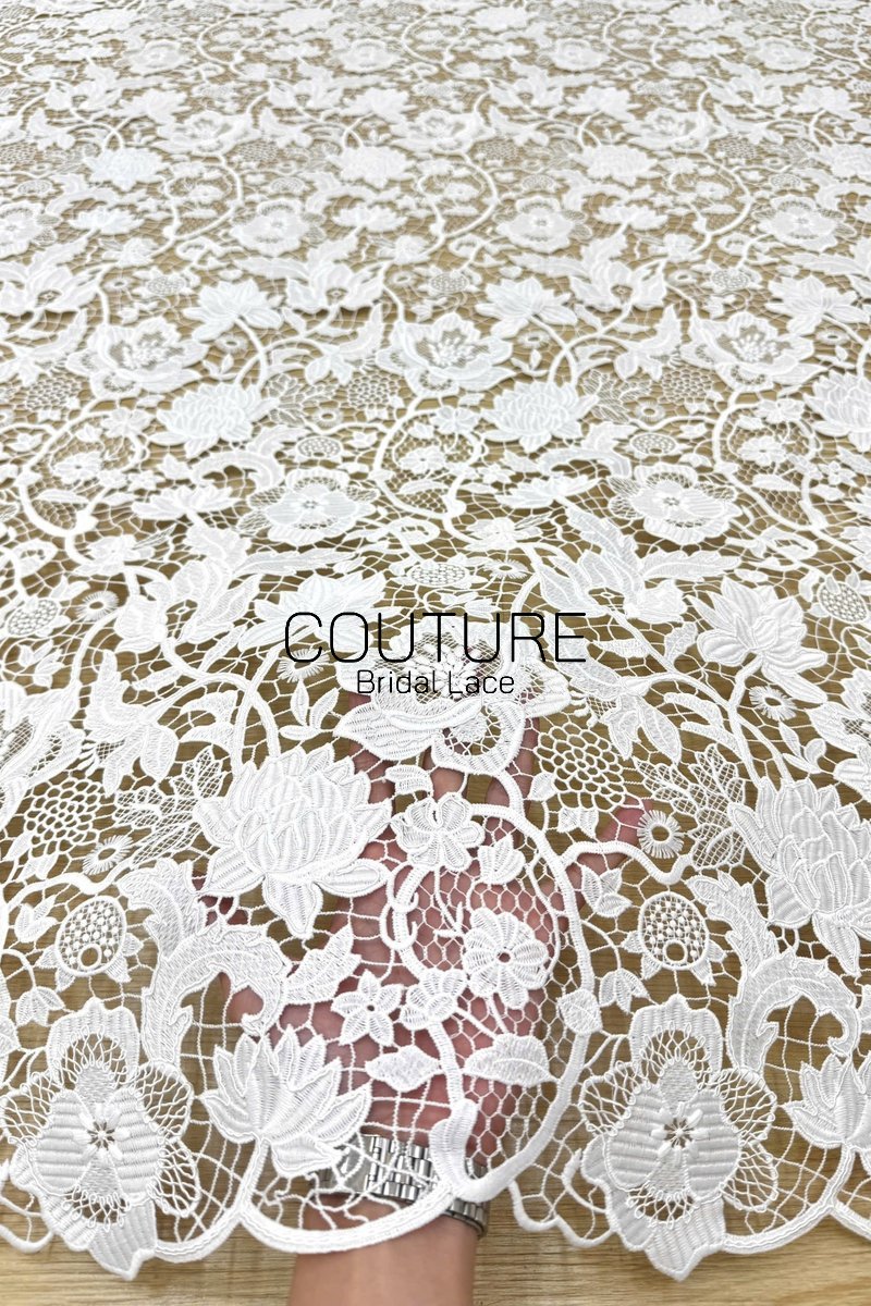 Floral Lace: Ornate Floral Vine with Scalloped Border, 3 Meters
