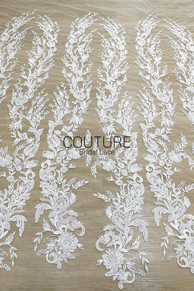 Beadings Lace: Ivory Ornate Floral Scrollwork with Scalloped Floral Medallion Edge, 3 Meters