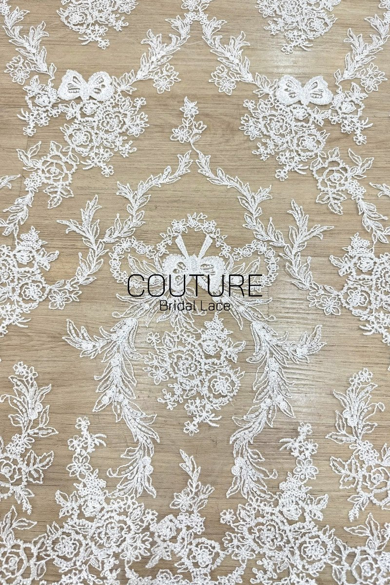 Beadings Lace: White Ornate Floral Medallion with Delicate Scalloped Floral Border Edge, 3 Meters