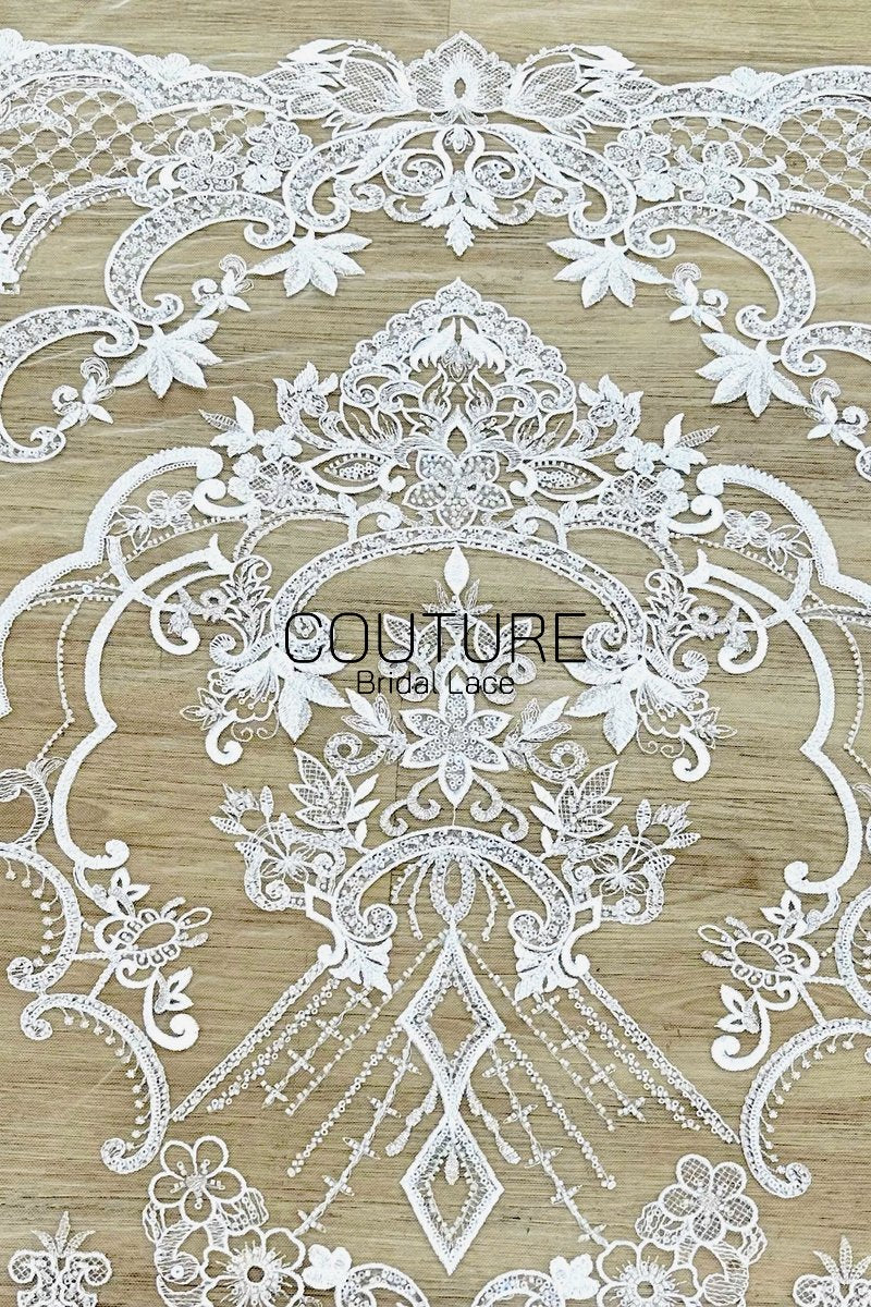 Beadings Lace: Ivory Ornate Baroque Medallion with Intricate Scalloped Floral Diamond Edge, 3 Meters