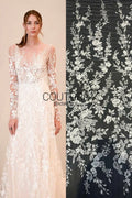 Floral Lace: Scattered Floral Vine with Scalloped Border, 3 Meters