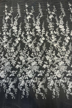 Floral Lace: Scattered Floral Vine with Scalloped Border, 3 Meters