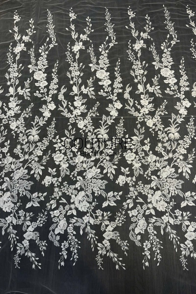 Floral Lace: Scattered Floral Vine with Scalloped Border, 3 Meters