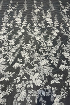 Floral Lace: Scattered Floral Vine with Scalloped Border, 3 Meters