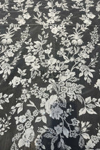 Floral Lace: Scattered Floral Vine with Scalloped Border, 3 Meters