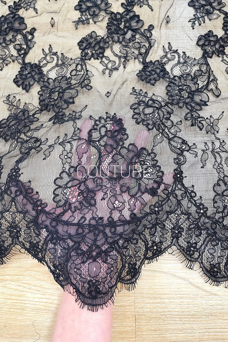 Color Lace: Floral Vine Scatter with Scalloped Eyelash Lace Border Edge, 3 Meters