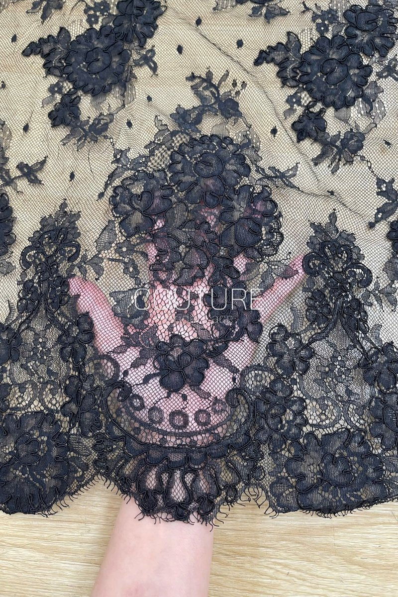 Color Lace: Floral Vine Clusters with Intricate Scalloped Floral Lace Edge, 3 Meters