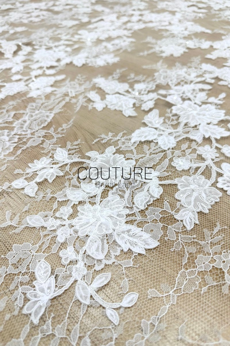 Beaded Chantilly Lace: Light Ivory Delicate Floral Vine with Scalloped Floral Edge Border, 3 Meters