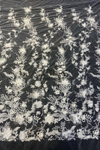 Floral Lace: Scattered Floral Sprays with Scalloped Border, 3 Meters