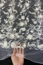 Floral Lace: Scattered Floral Sprays with Scalloped Border, 3 Meters