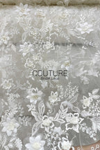 Floral Lace: Scattered Floral Sprays with Scalloped Border, 3 Meters
