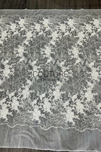Floral Lace: Ivory Scattered Floral Bouquet Clusters with Ornate Scalloped Floral Edge Border, 1 Meter
