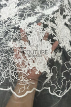 Floral Lace: Ivory Scattered Floral Bouquet Clusters with Ornate Scalloped Floral Edge Border, 1 Meter