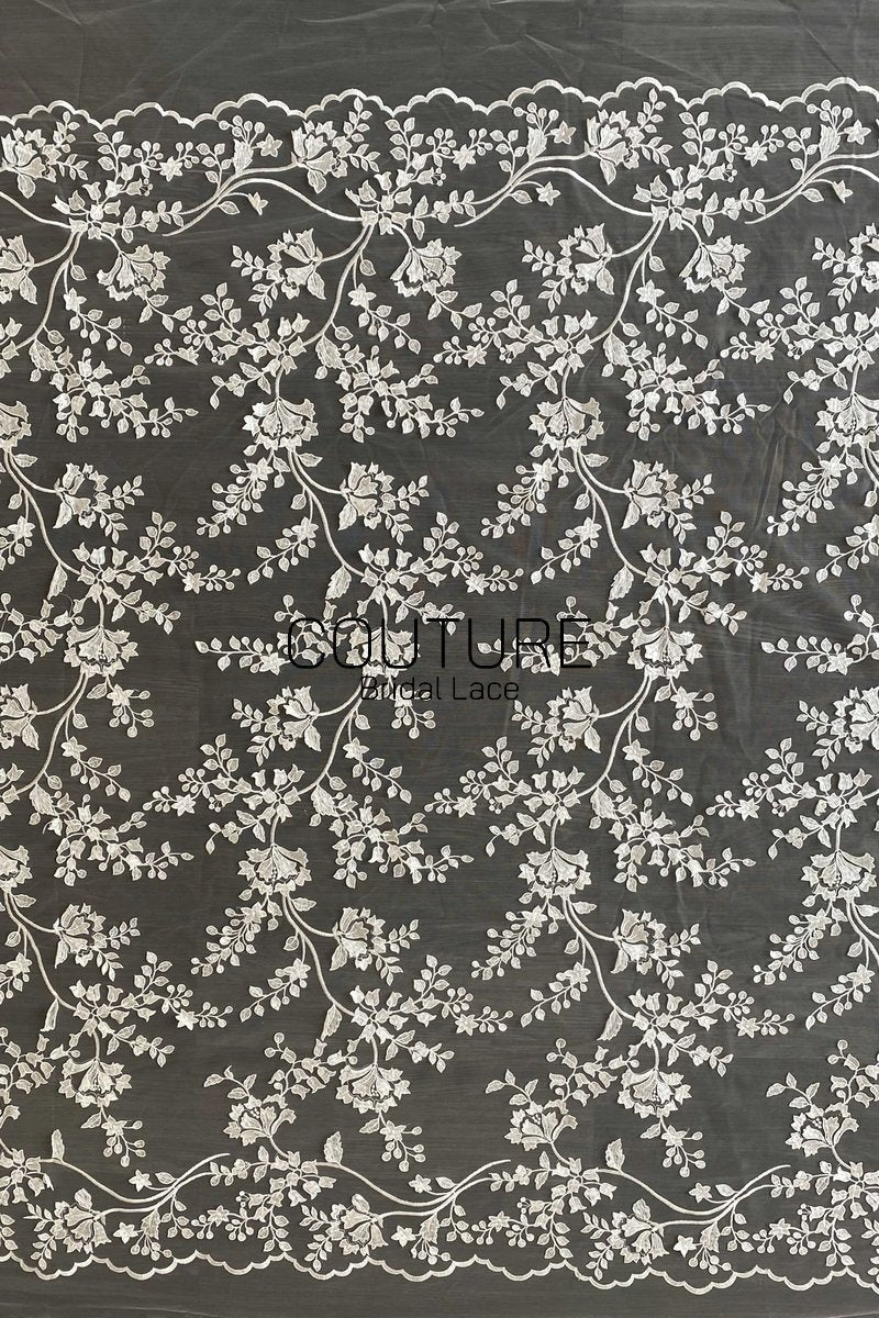 Floral Lace: Delicate Floral Vine with Scalloped Border, 3 Meters