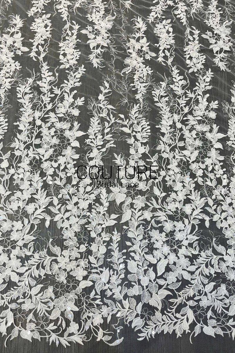 Floral Lace: Scattered Floral Clusters with Scalloped Border, 3 Meters