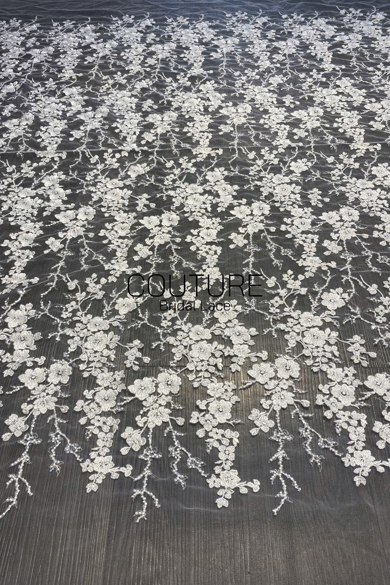 Floral Lace: Ivory Cascading Floral Vine Blossoms with Scalloped Eyelash Fringe Hemline Edge, 1 Meter