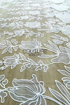 Floral Lace: Delicate Floral Vine with Scalloped Border, 3 Meters