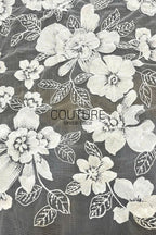 Floral Lace: Scattered Floral Clusters with Scalloped Border, 3 Meters