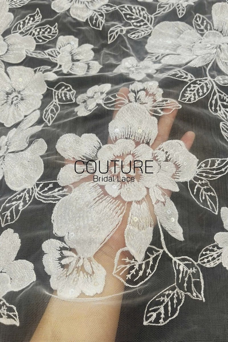 Floral Lace: Scattered Floral Clusters with Scalloped Border, 3 Meters