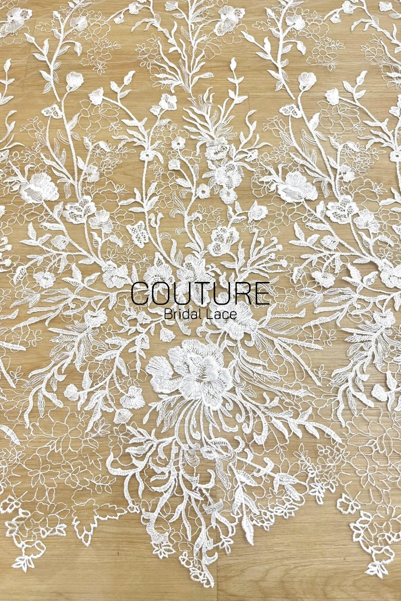 Floral Lace: Scattered Floral Clusters with Scalloped Border, 3 Meters