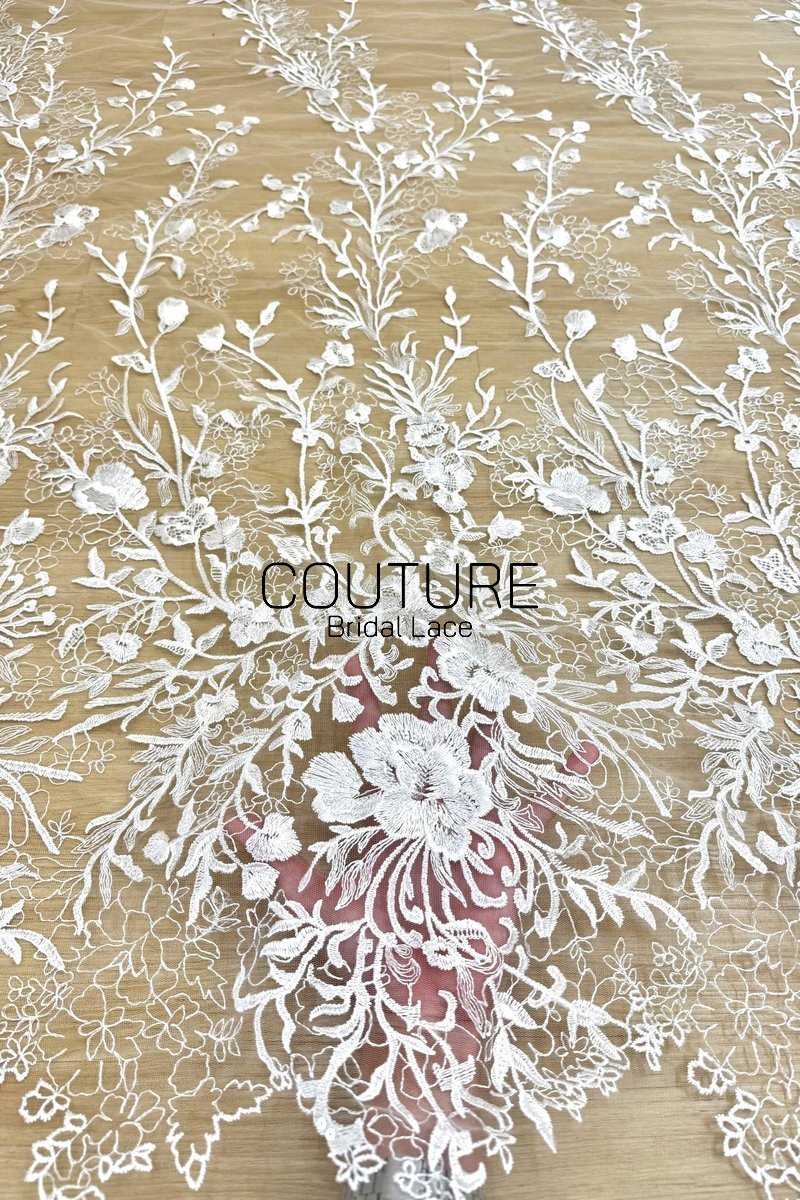 Floral Lace: Scattered Floral Clusters with Scalloped Border, 3 Meters