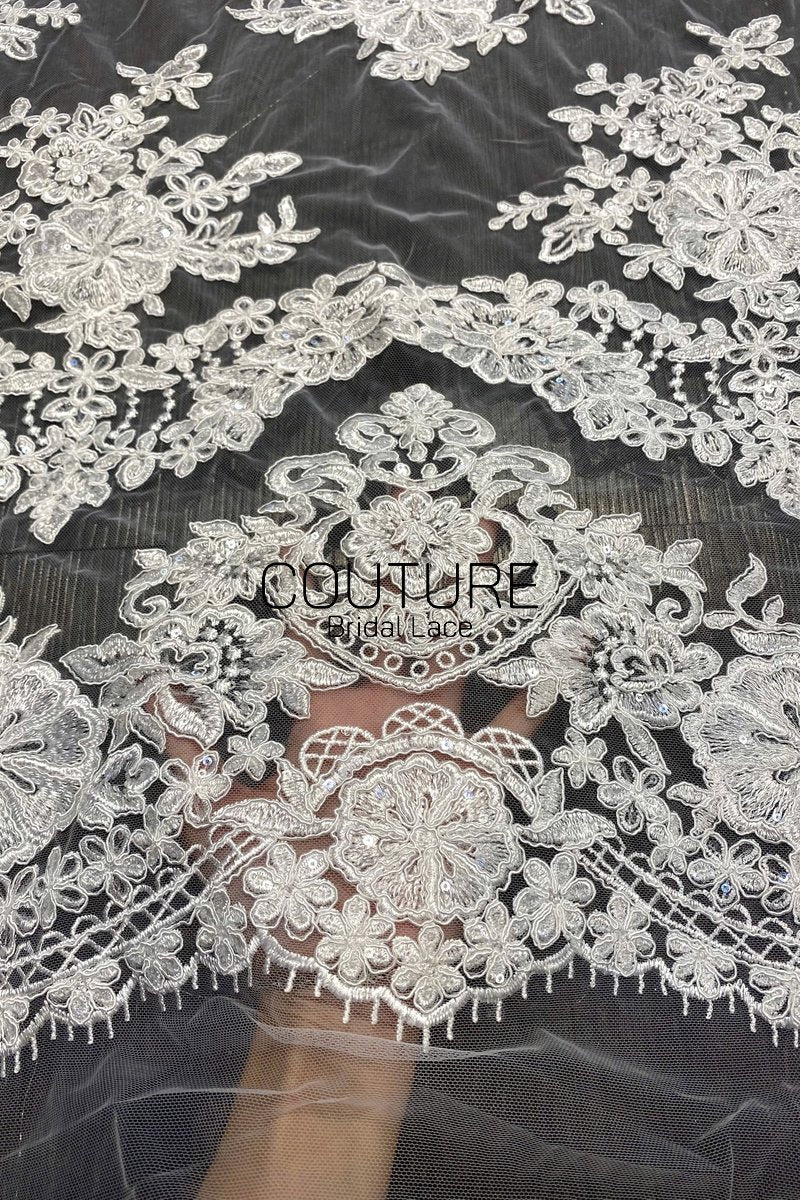 Floral Lace: Ivory Scattered Floral Medallions with Scalloped Floral Edge Border, 1 Meter