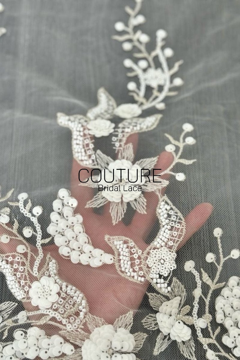 Floral Lace: Scattered Floral Clusters with Scalloped Border, 3 Meters