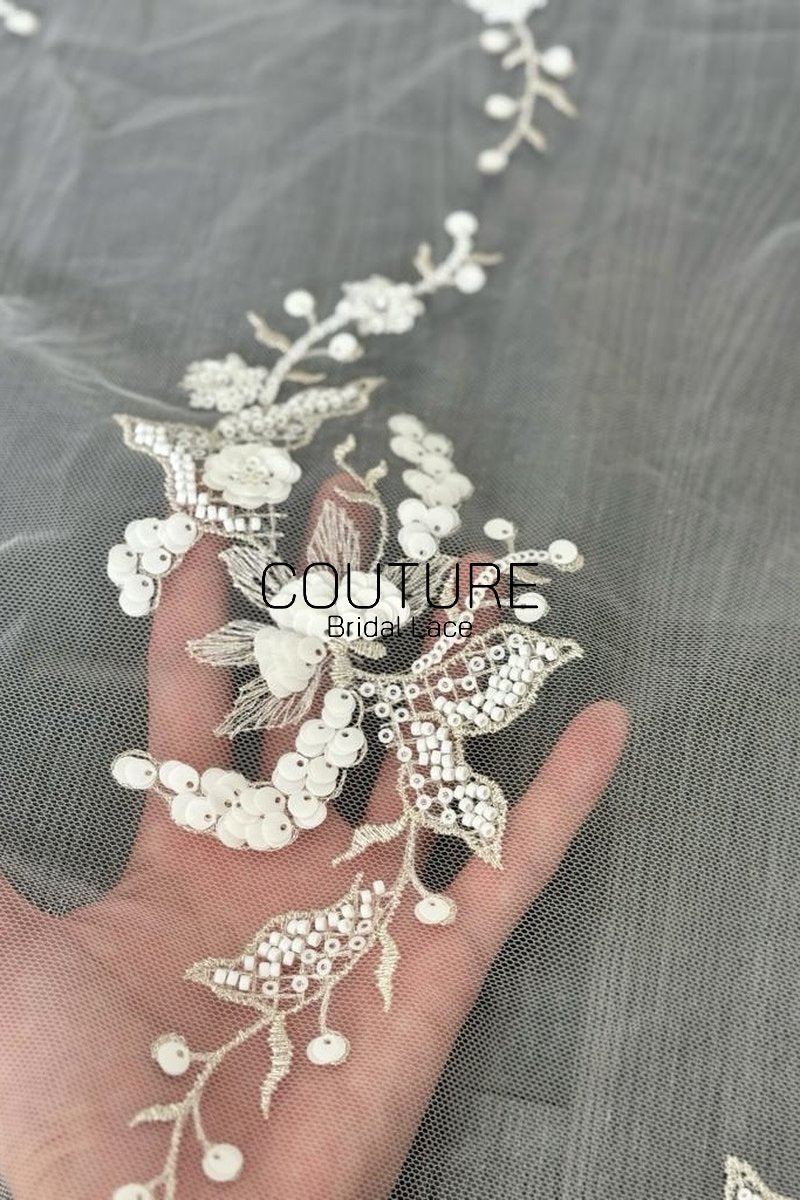 Floral Lace: Scattered Floral Clusters with Scalloped Border, 3 Meters