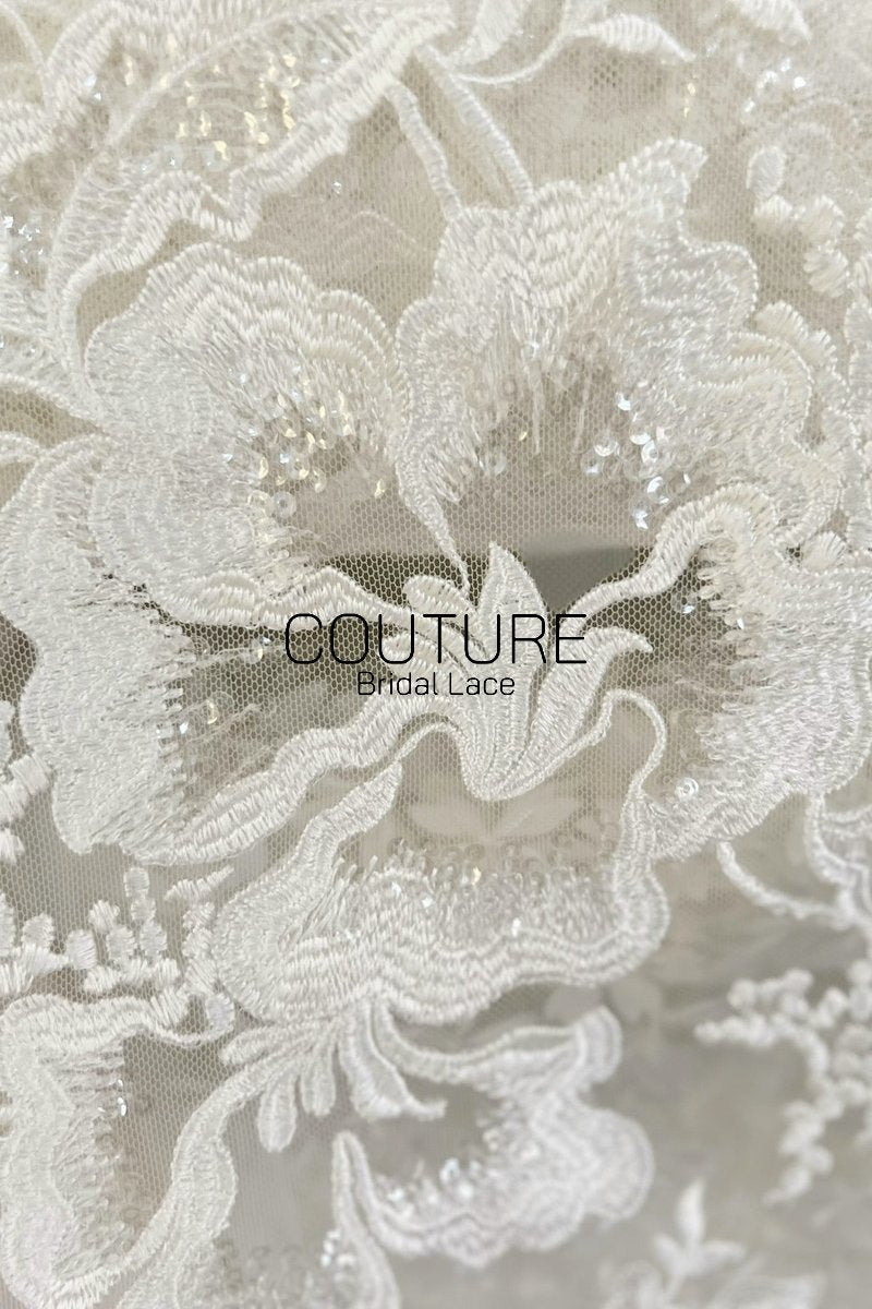 Floral Lace: Dense Floral Vine with Scalloped Border, 3 Meters