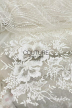 Floral Lace: Dense Floral Vine with Scalloped Border, 3 Meters