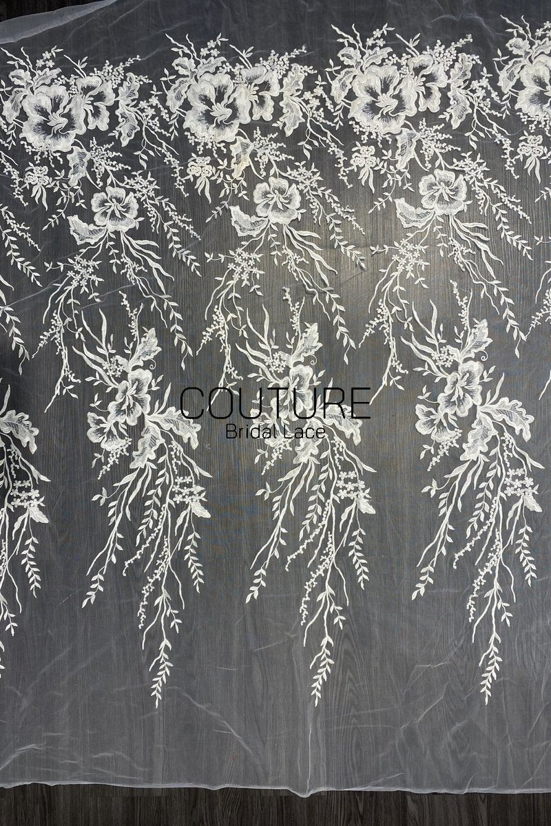Floral Lace: Dense Floral Vine with Scalloped Border, 3 Meters