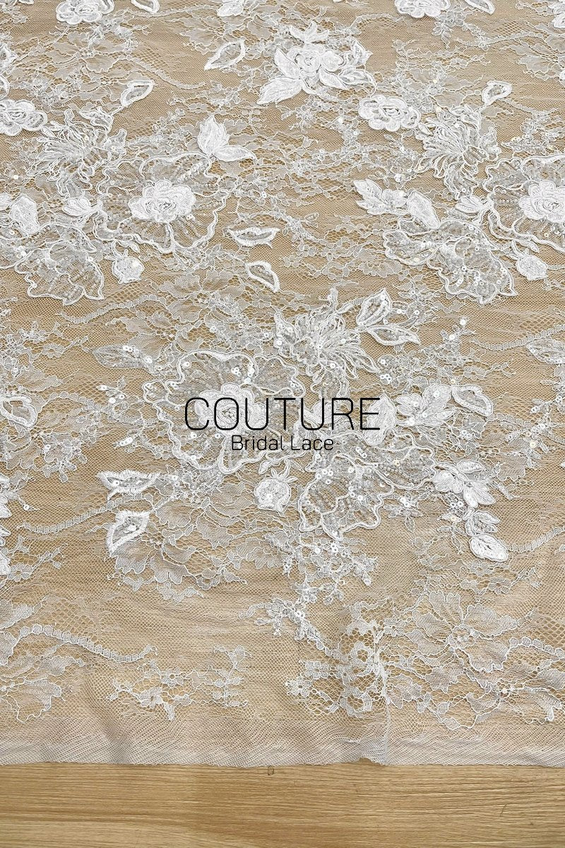 Floral Lace: Ornate Floral Vine with Scalloped Border, 3 Meters
