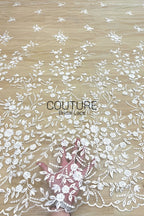 Floral Lace: Scattered Floral Sprays with Scalloped Border, 3 Meters
