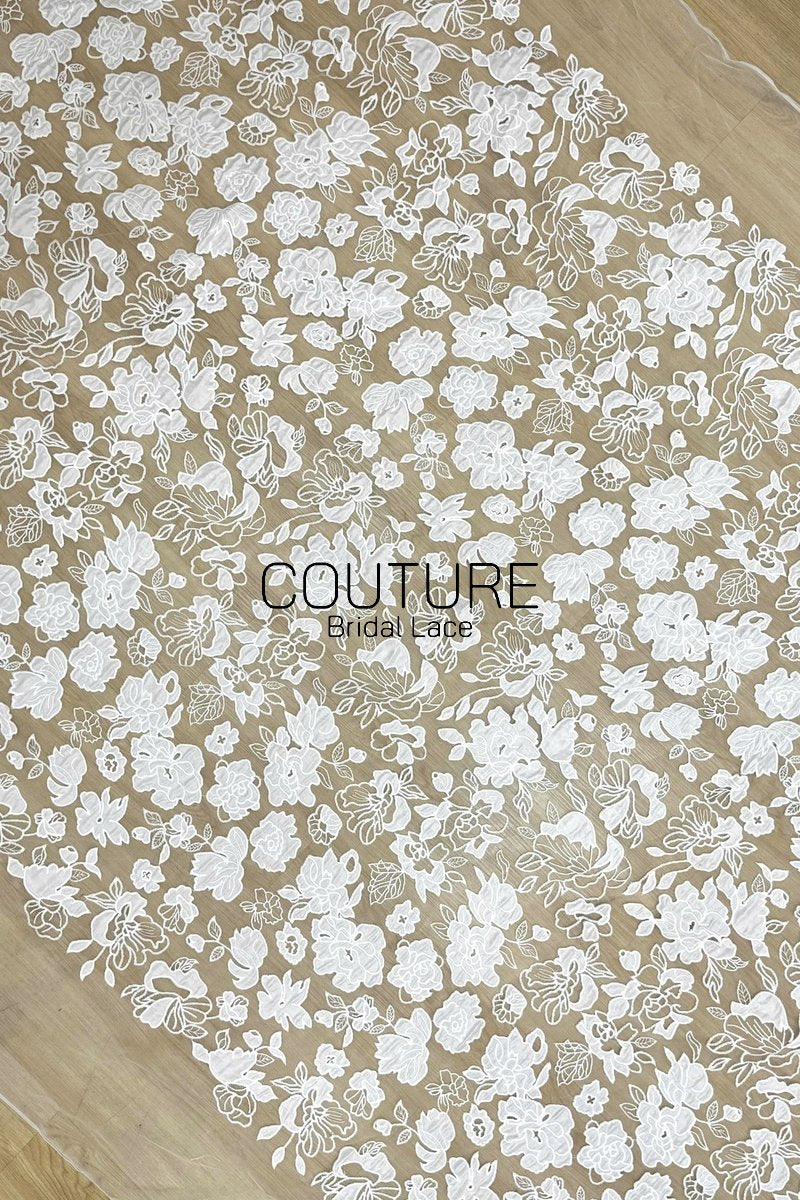 Floral Lace: Scattered Floral Sprays with Scalloped Border, 3 Meters