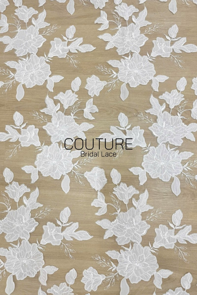 Floral Lace: Delicate Floral Vine with Scalloped Border, 3 Meters