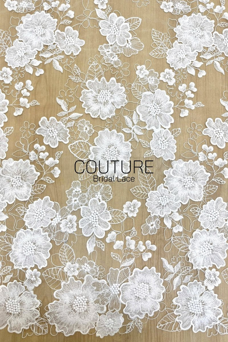 Floral Lace: Scattered Floral Sprays with Scalloped Border, 3 Meters