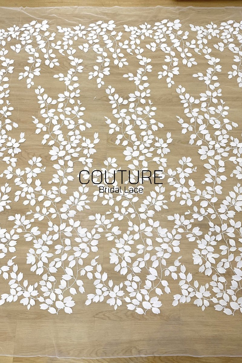 Floral Lace: Ornate Floral Clusters with Scalloped Border, 3 Meters