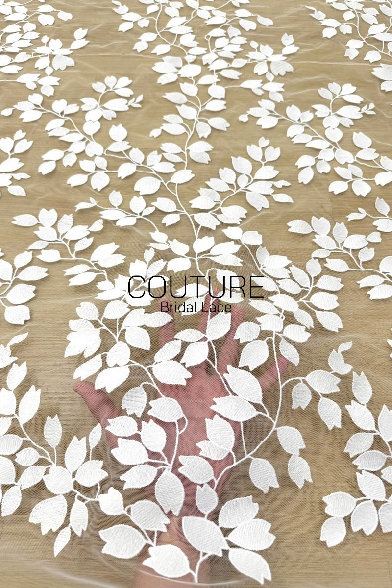 Floral Lace: Ornate Floral Clusters with Scalloped Border, 3 Meters