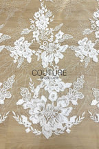 Floral Lace: Delicate Floral Clusters with Scalloped Border, 3 Meters