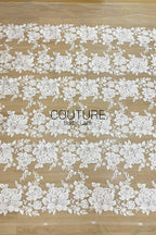Floral Lace: Scattered Floral Vine with Scalloped Border, 3 Meters