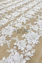 Floral Lace: Scattered Floral Vine with Scalloped Border, 3 Meters