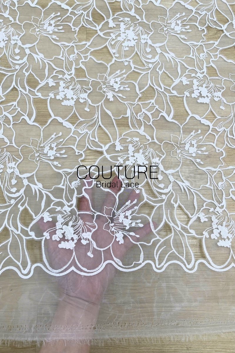 Floral Lace: Dense Allover Floral with Scalloped Border, 3 Meters