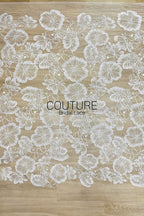 Floral Lace: Delicate Floral Vine with Scalloped Border, 3 Meters