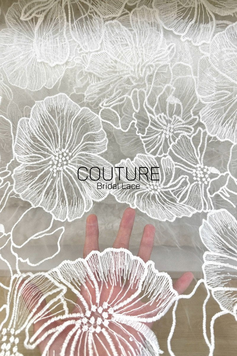 Floral Lace: Delicate Floral Vine with Scalloped Border, 3 Meters