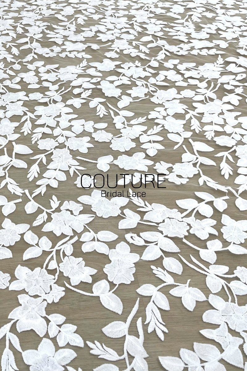 Floral Lace: Scattered Floral Vine with Scalloped Border, 3 Meters
