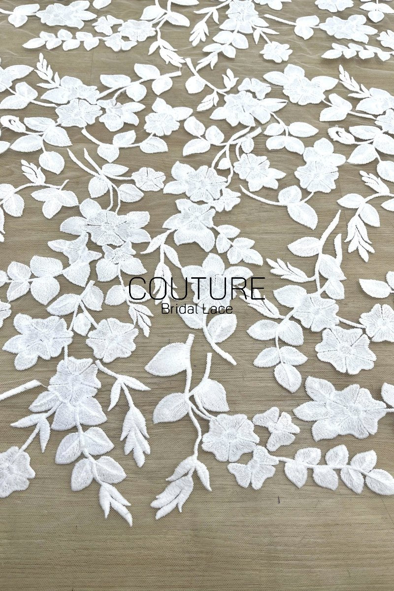 Floral Lace: Scattered Floral Vine with Scalloped Border, 3 Meters